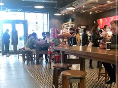 大堂-星巴克臻选(青岛麦凯乐分店)