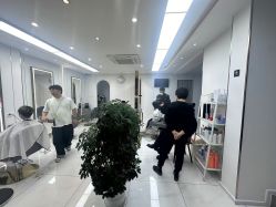 -阿三造型烫染•接发
