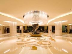 大堂夜景-青岛鑫江温德姆酒店