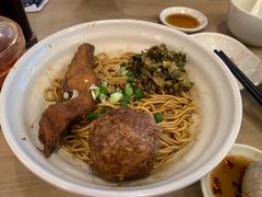 -佬钱湾仔(衣裳街店)