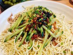 -肥肥虾庄·金牌油焖大虾(汉口城市广场店)