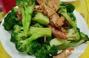 Broccoli Stir-fried with Squid