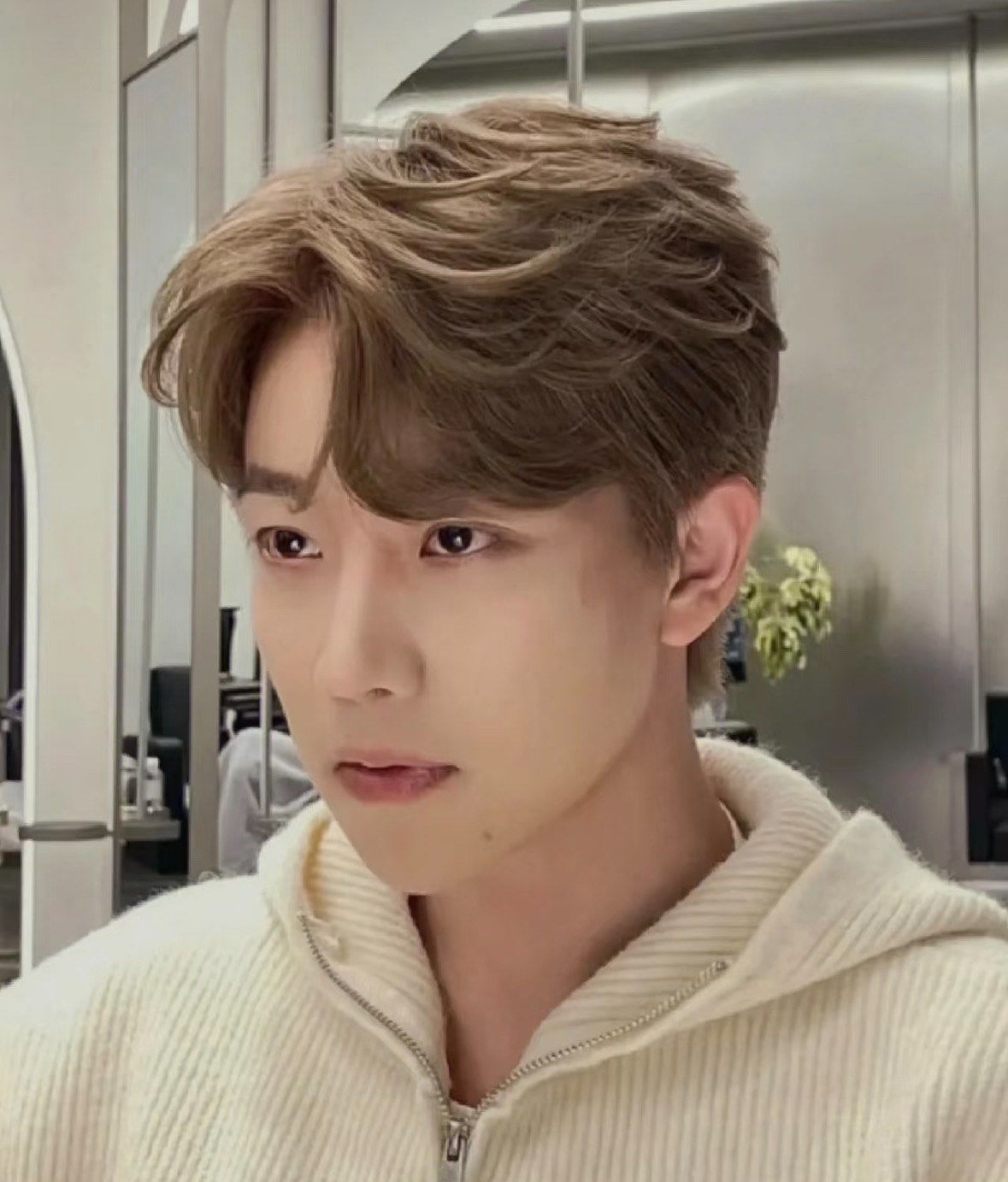 韩系三七分男士发型推荐jv 韩式气垫烫