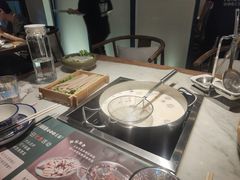 -尚尚仙·酸汤猪手·猪肚鸡火锅(华联万柳购物中心店)