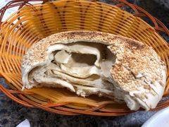 烧饼-清真喜兰老丁羊汤特色小吃