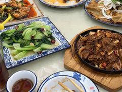 -壹阁胡羊焖饼(特色小吃街店)