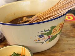 -拈签一笑黄牛肉辣卤串串