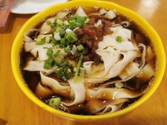 老妈面清汤-易老妈蹄花.特色川菜(人民公园总店)