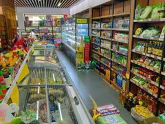 -食吃食八量贩零食(新安店)