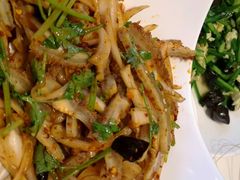 -赶海部落海鲜城(海阳路店)