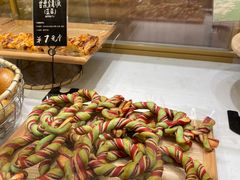 -分子跳动鲜活面包(五一大道店)