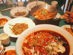 -呷湘厨·鱼汤捞饭·剁椒鱼头·辣椒炒肉(国家会展中心店)