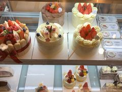 -花花卷卷·鲜食蛋糕(静安久光百货店)
