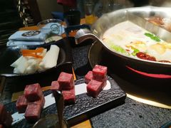 -湊湊火锅·茶憩(南京东路悦荟店)