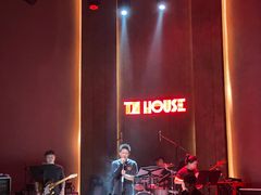-TZ House音乐现场(来福士中心店)