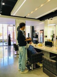 -Z.X HAIR SALON张新美业