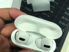 -Apple零售店(华贸购物中心店)