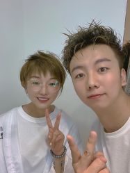 -BULB STUDIO 巴柏明星发型工作室