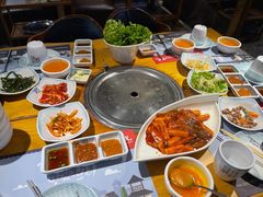-唯成•韩国炭火烤肉 유성고기