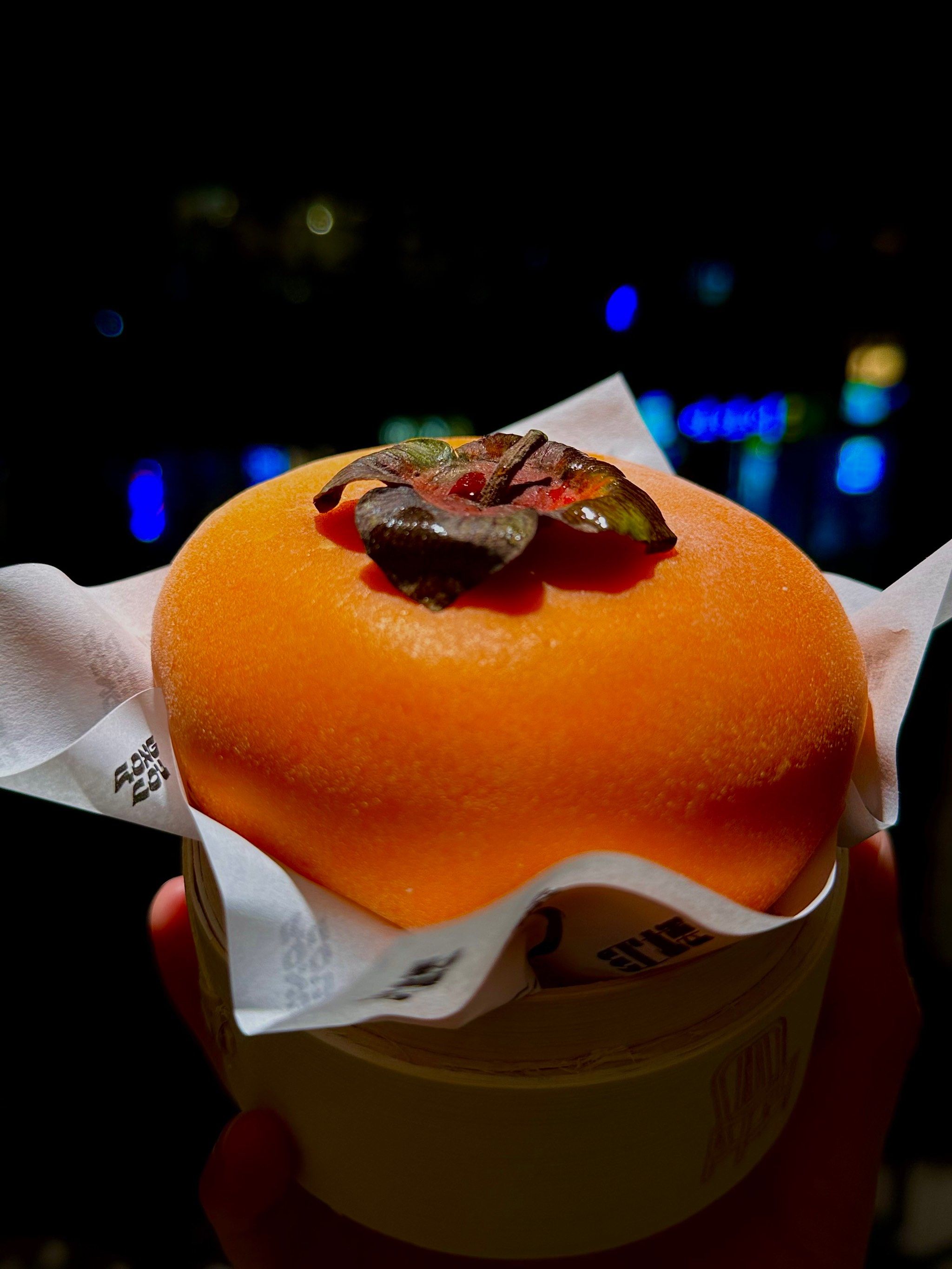 秋天的第一口柿子!