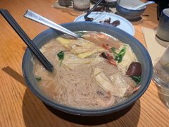 特色海鲜面-荣小馆(杭州大厦店)
