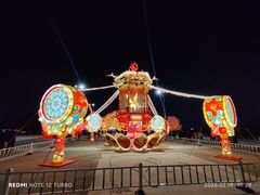 -淄博花灯齐彩城