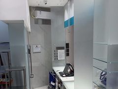 -福奈特洗衣洗鞋(宝华广场店)