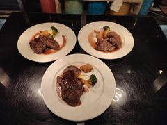 -亚龙湾希尔顿自助餐厅·海鲜·烧烤·沙滩BBQ·现场乐队