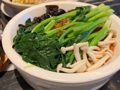 白灼菌菇菜心-新白鹿餐厅(虹桥南丰城店)