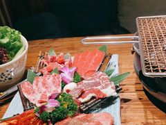 -明洞阿姨·韩式酱蟹烤肉·创意料理(三元桥店)