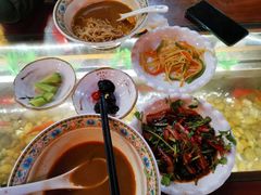 -金杨拉面王小吃面馆·牛三宝面·红烧牛肉粉