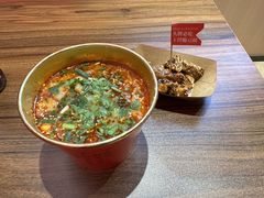 -鹤江桥·红油牛肉粉(SKP店)