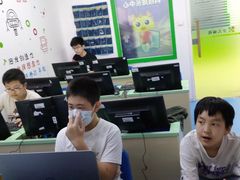 -童程童美·信息学竞赛·乐高机器人编程(长宁来福士校区)