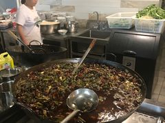 -琥珀老六龙虾(四里河店)