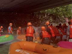 -雅鲁激流探险漂流