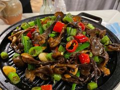炙子干锅鹿茸菇-泓0871臻选云南菜·味庄