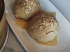 杏片叉烧包-天龙轩(香港丽思卡尔顿酒店)