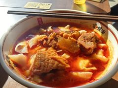 -顺溜·手工刀削面·黑金店(铜锣湾店)