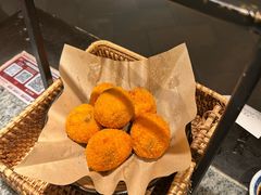 黄金蟹黄丸子-南京大牌档(中关村领展广场店)