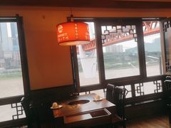 -小天鹅火锅·一线江景洪鼎旗舰店(洪崖洞店)