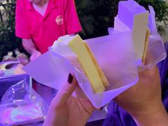 -詹爷爷乌节路街头冰淇淋