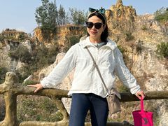 -彩色沙林风景区