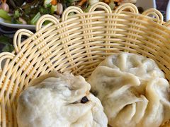 红烧肉包子-天津包子铺·海鲜家常菜(北戴河店)