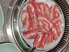 -金滏山烤肉·海鲜·火锅自助餐厅(襄阳万达店)