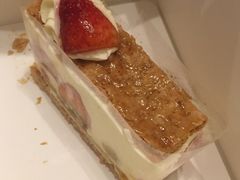草莓优格芝士蛋糕-星巴克(人民公园店)