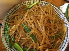 -闯关东东北农家菜(崂山石老人店)