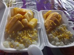 -芒果糯米饭摊子