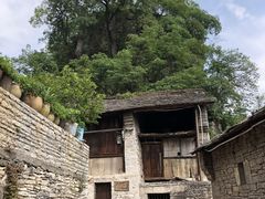 -高荡千年布依古寨旅游景区