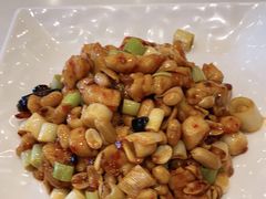 宫保鸡丁-巢香扣肉馆