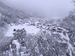 -白川乡与五箇山的合掌构造村落